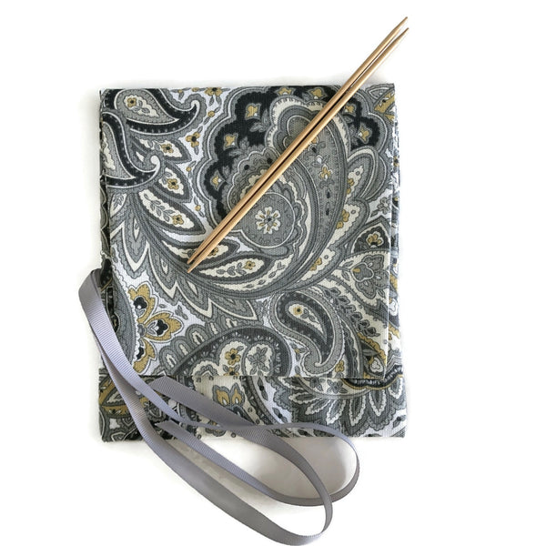 Double Point Needle Roll Up 6 Pockets Gray Paisley