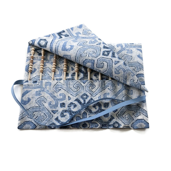 Complete Set Brittany Crochet Hooks  and Case Blue Graphic Fabric
