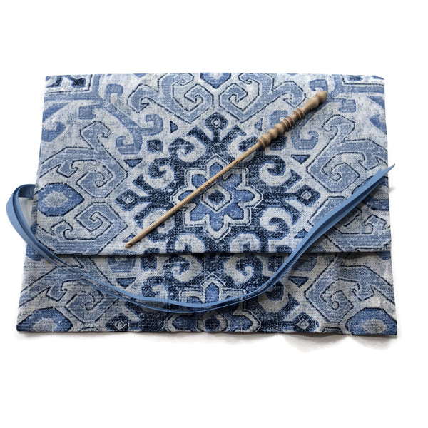Complete Set Brittany Crochet Hooks  and Case Blue Graphic Fabric