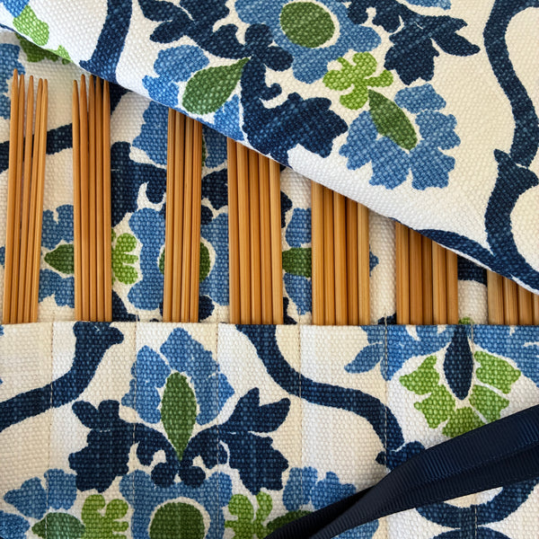 Double Point Needle Roll Up 12 Pockets Blue Green Floral