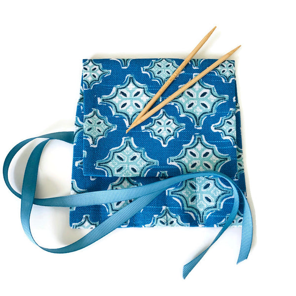 Sock Knitter's Needle Set Blue Aqua Graphic