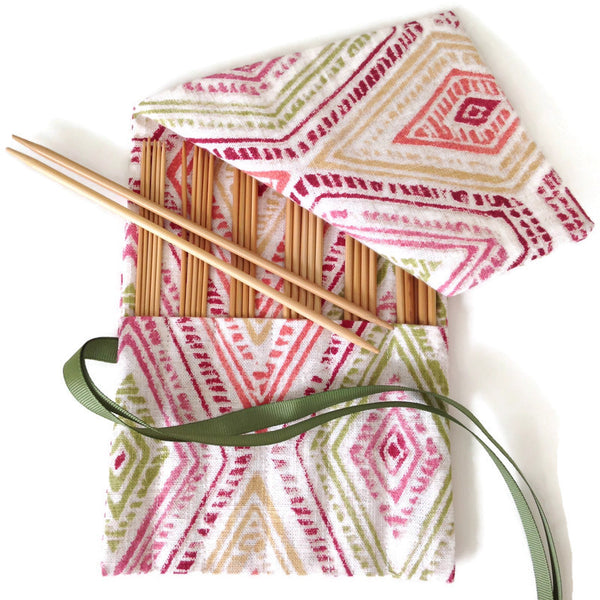 Double Point Needle Six Pocket Roll Pink Graphic Motif