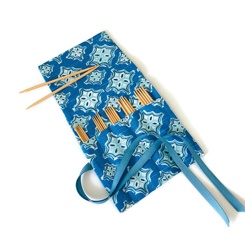 Sock Knitter's Needle Set Blue Aqua Graphic