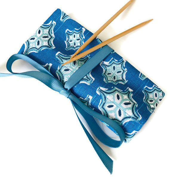 Sock Knitter's Needle Set Blue Aqua Graphic