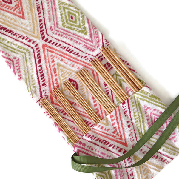 Double Point Needle Six Pocket Roll Pink Graphic Motif