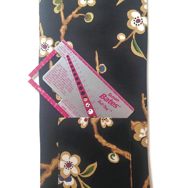 Hanging Circular Needle Organizer Black Floral