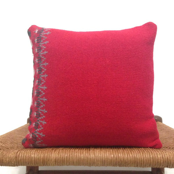 Sweater Pillow Set Red Snowflake