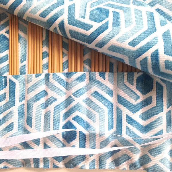 Double Point Needle Roll Up 6 Pockets Blue Graphic