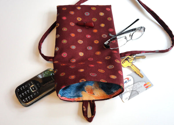 Tag Along Bag Burgundy Circle Motif - Buttermilk Cottage - 4