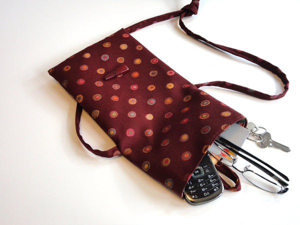 Tag Along Bag Burgundy Circle Motif - Buttermilk Cottage - 3