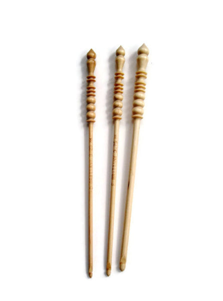 Crochet Hooks for Knitters Red Woven Motif - Buttermilk Cottage - 4