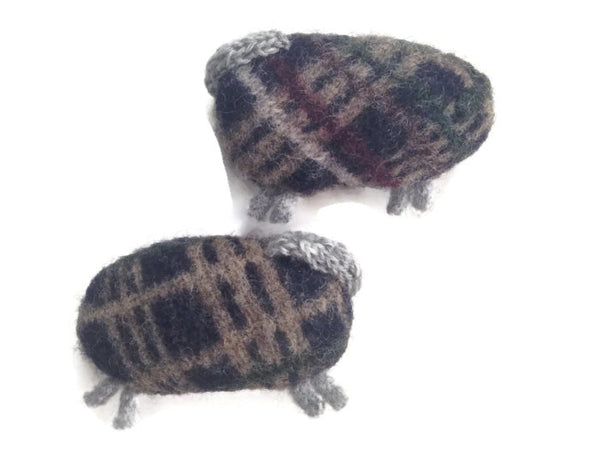 Felted Sheep Handwarmers Plaid - Buttermilk Cottage