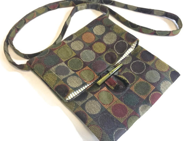 Tag Along Bag Green Circle Motif - Buttermilk Cottage